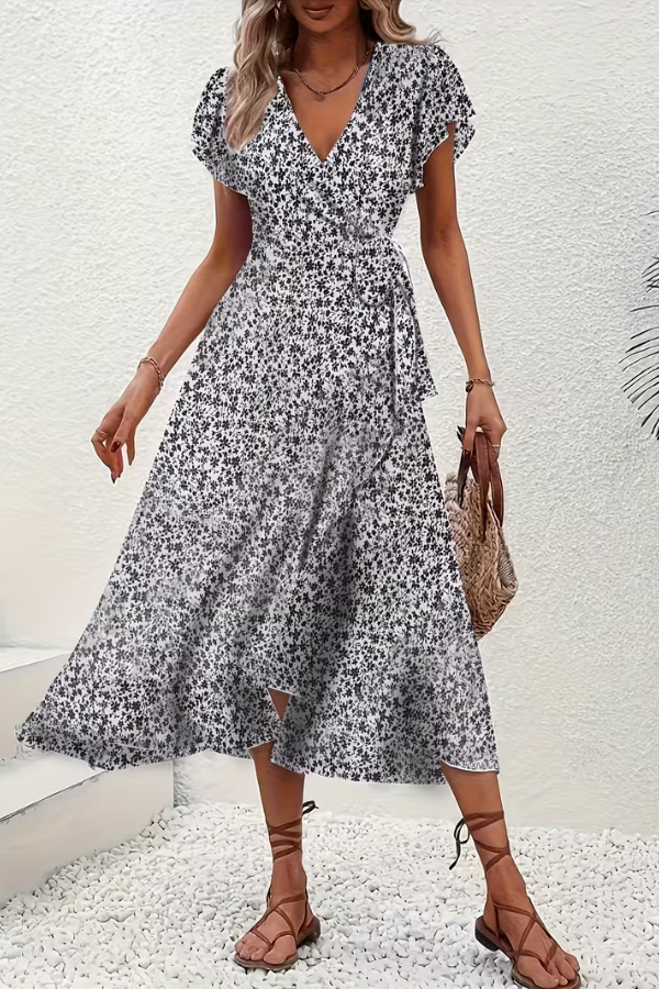 Chic Dress Silhouette Vneck