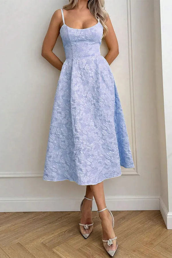 Chic Halter Neck Keyhole Maxi Dresses