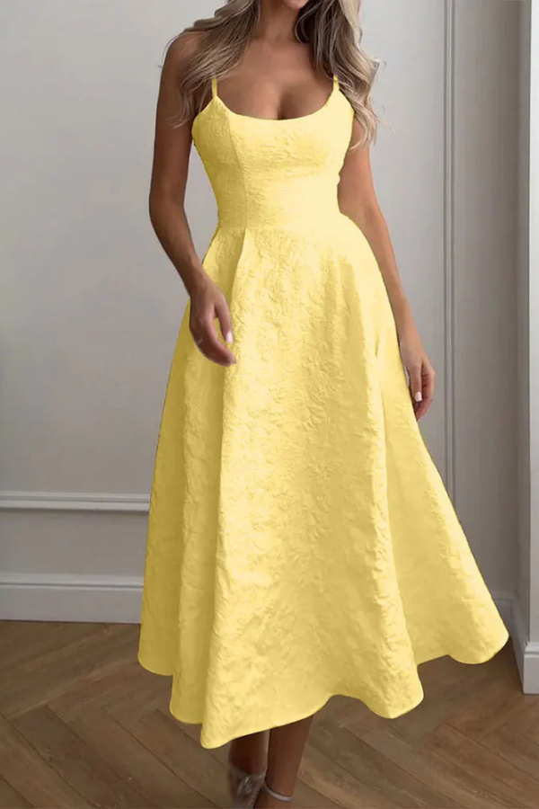 Chic Halter Neck Keyhole Maxi Dresses