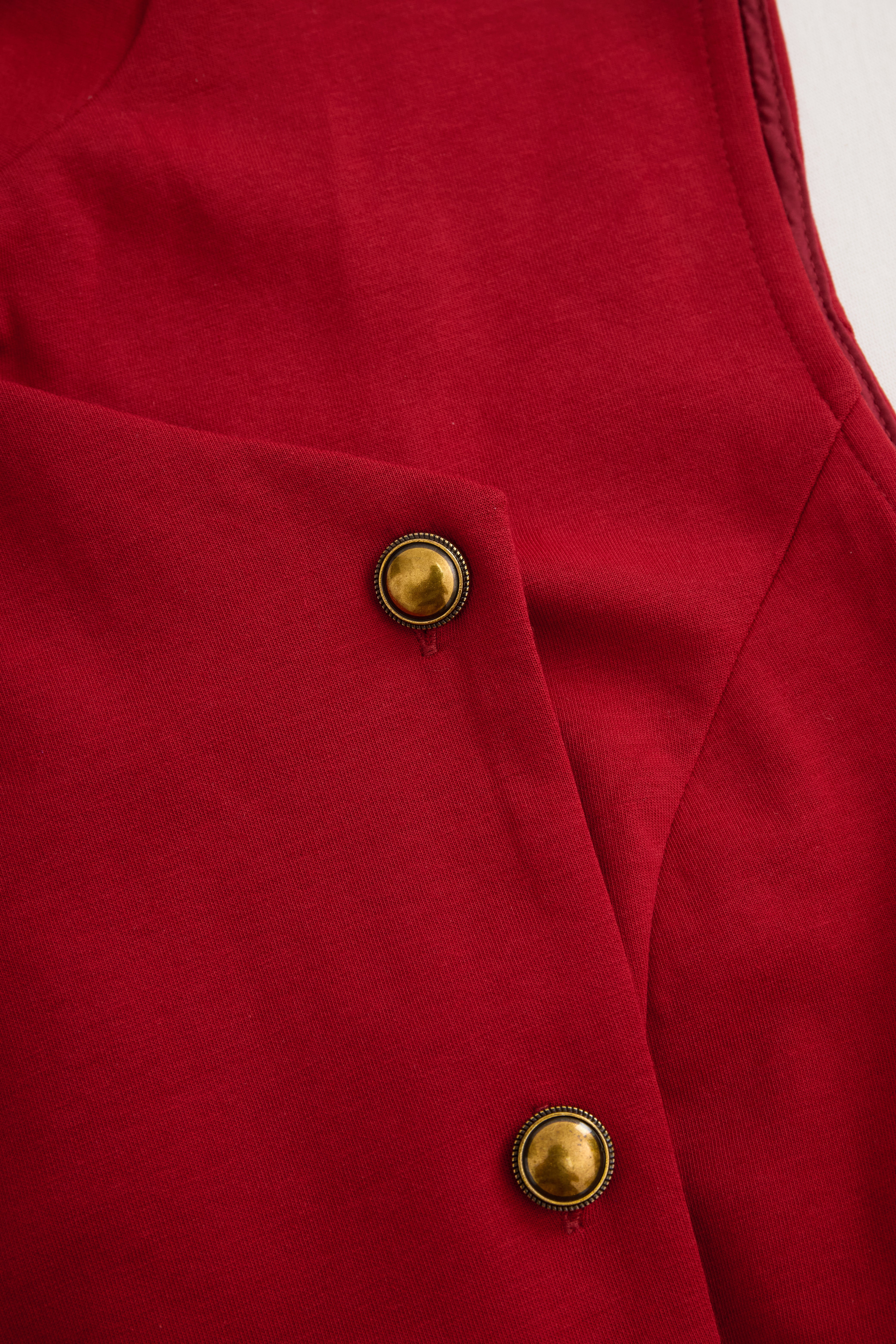 Sophisticated Burgundy Sleeveless Midi Dress with Asymmetrical Button