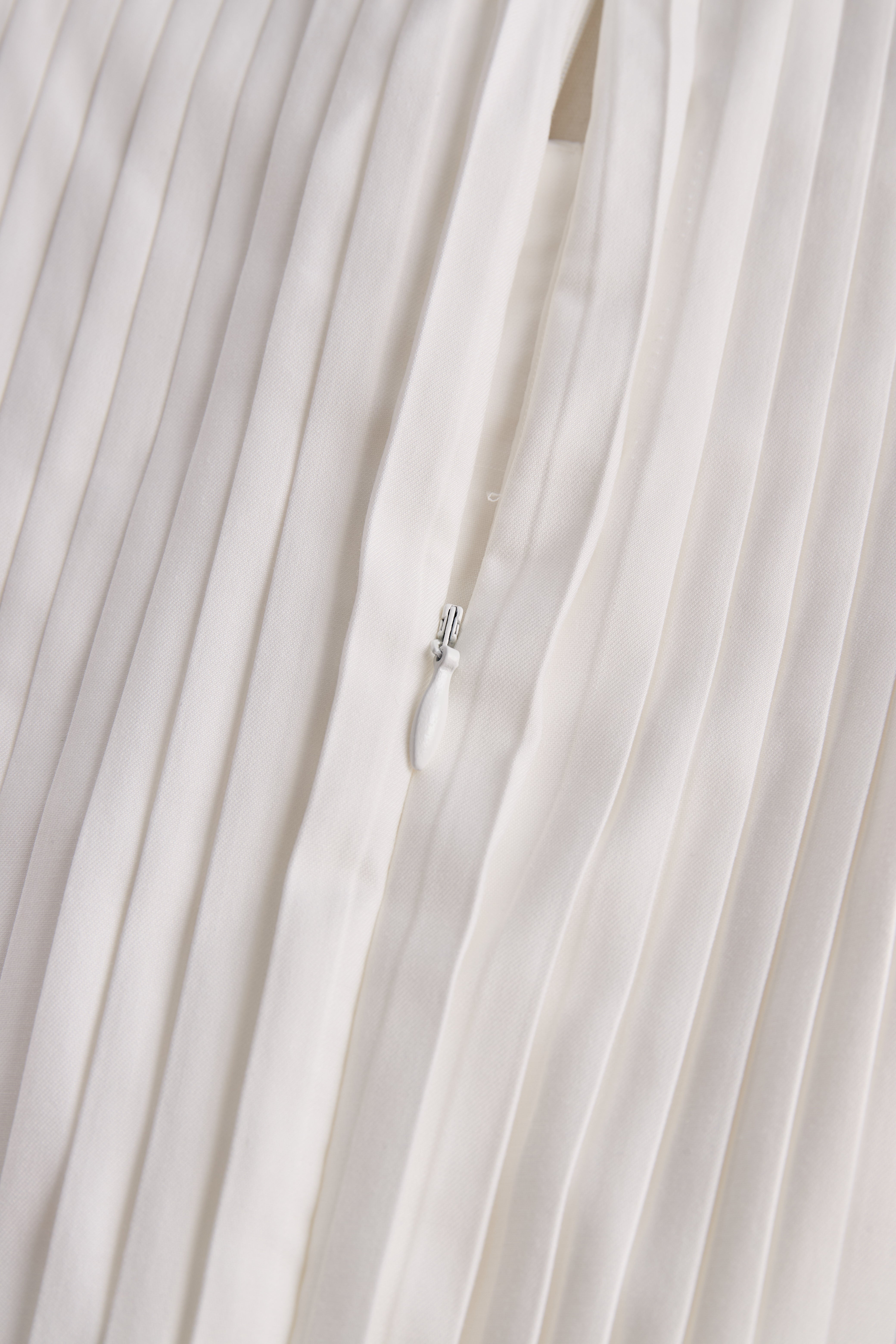 Timeless Sleeveless Pleated Dress